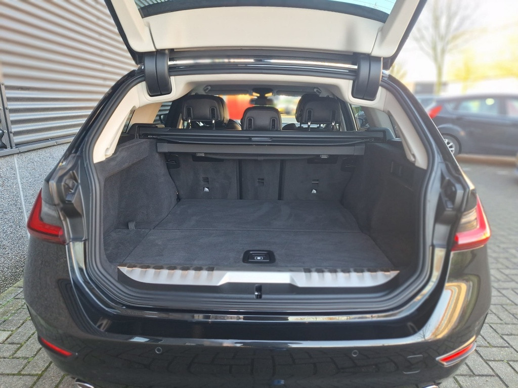 BMW 3-serie touring 320e business edition plus model sport line