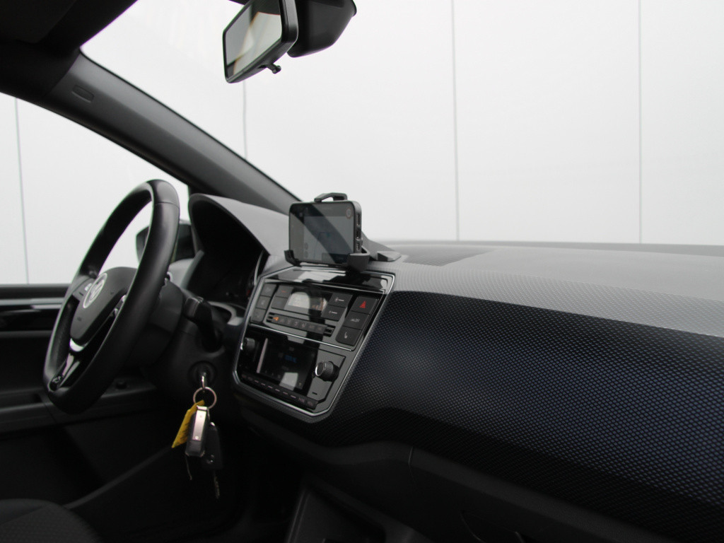 Volkswagen UP! active 5drs. clima | cruise | camera | vol!