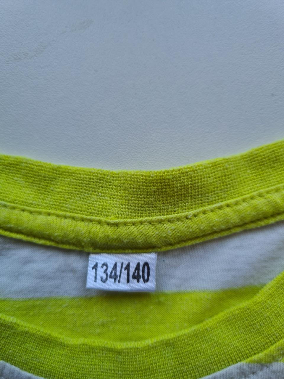 Wit , geel gestreept T-Shirt van de Zeeman  Mt 134-140