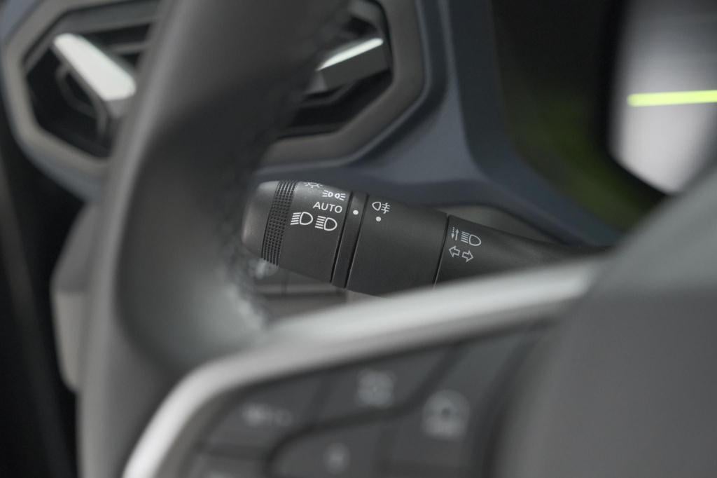 Dacia Duster mild hybrid 130 expression | camera | stoelverwarming | apple 
