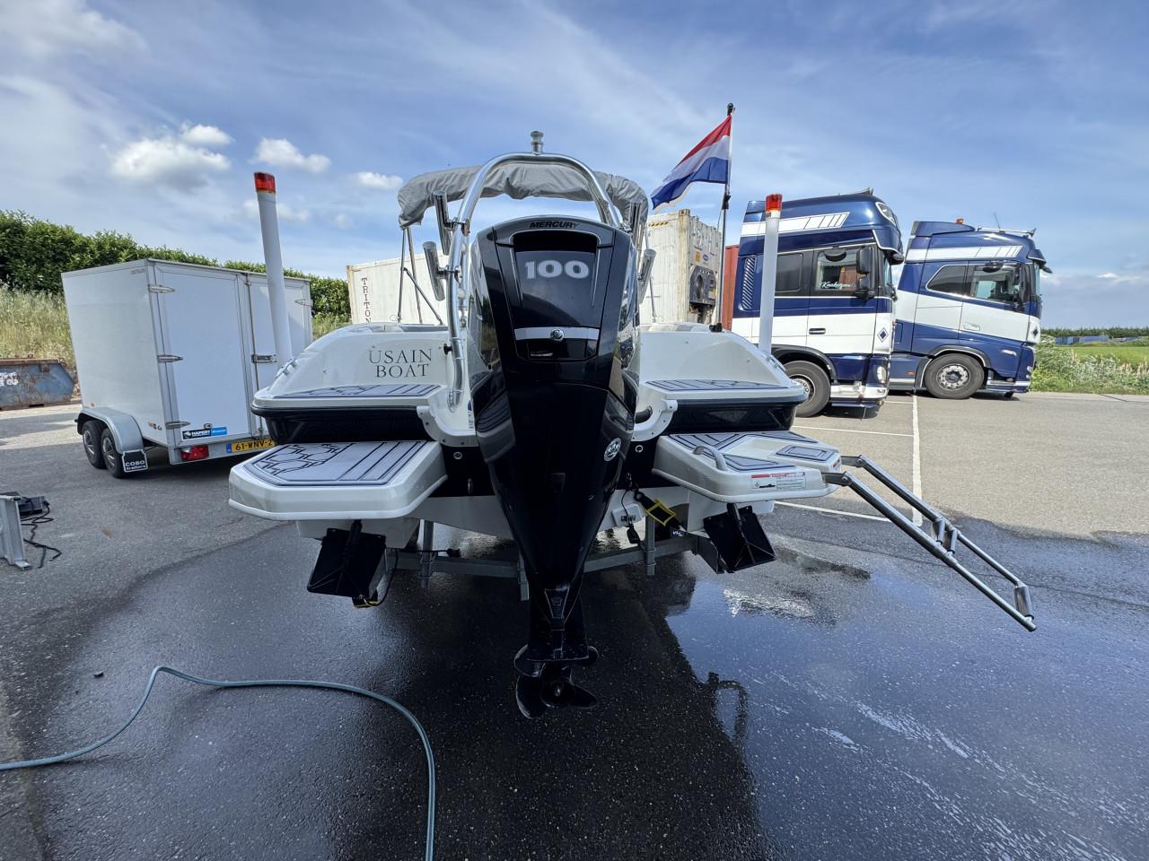 Prachtige Bayliner Element XL, 100pk Mercury 4 takt met trailer