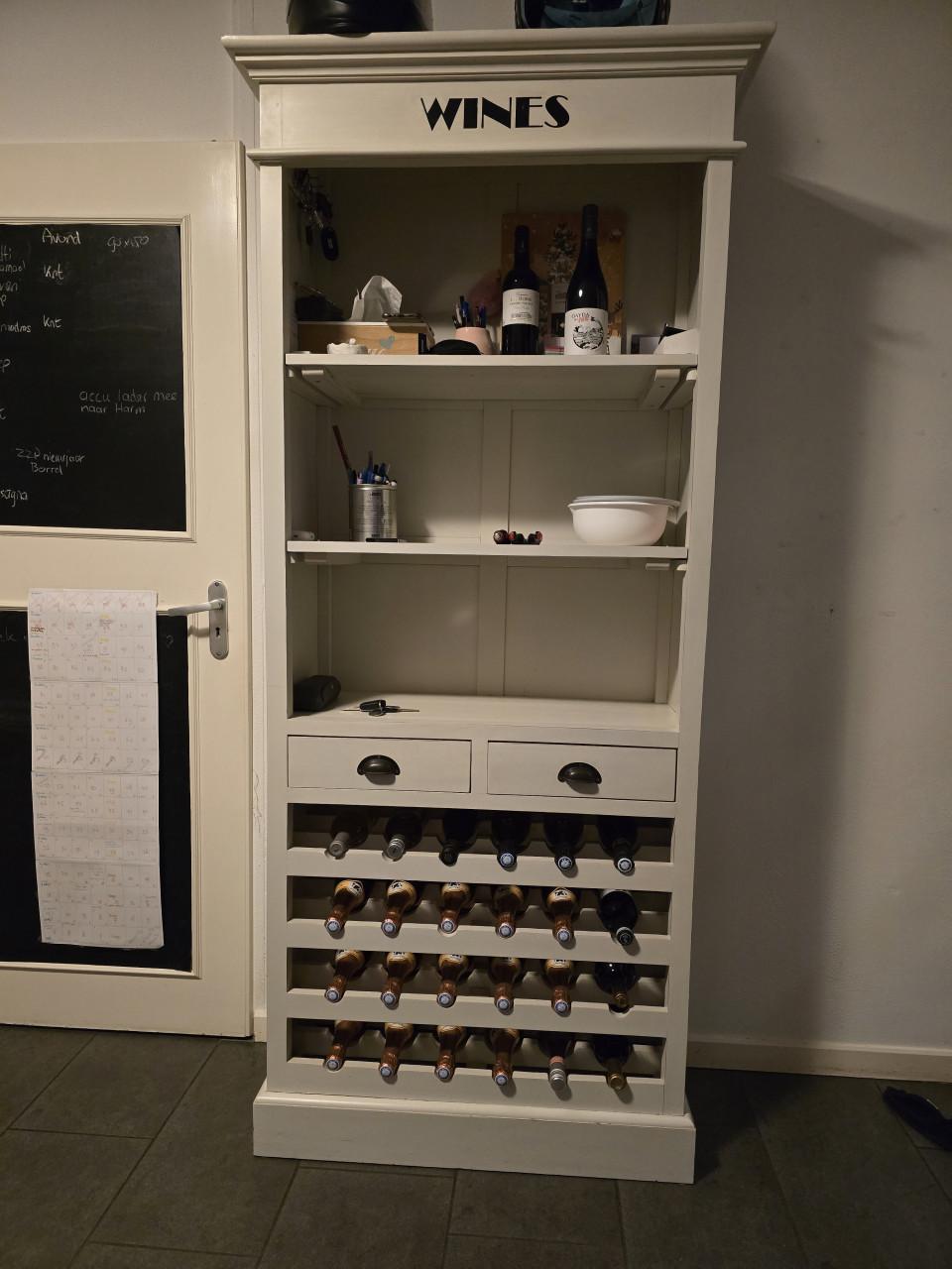Wijn kast wit hout