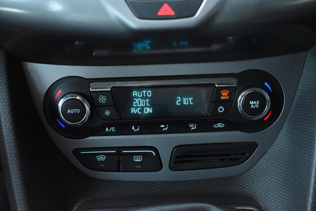 Ford Transit Connect 1.5 tdci l1 trend 100 pk | parkeersensoren achter | tr