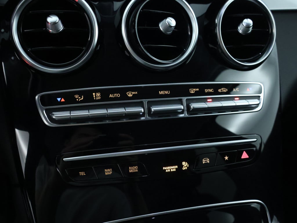 Mercedes-Benz Glc 200 business solution limited | trekhaak | stoelverwarmin