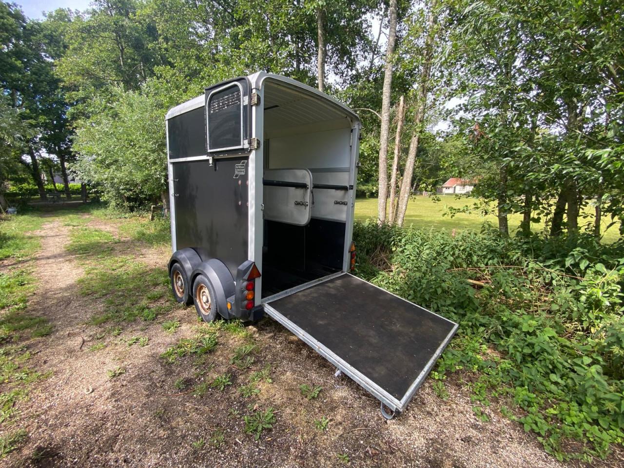 Te Koop: mooie IFOR WILLIAMS paarden trailer voor 2 paarden