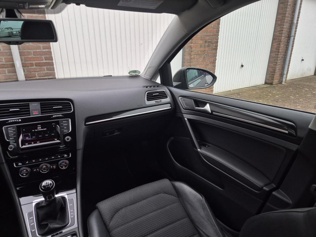 Volkswagen Golf 1.4 tsi highline / 5-deurs / massagestoel / cruisecontrol /