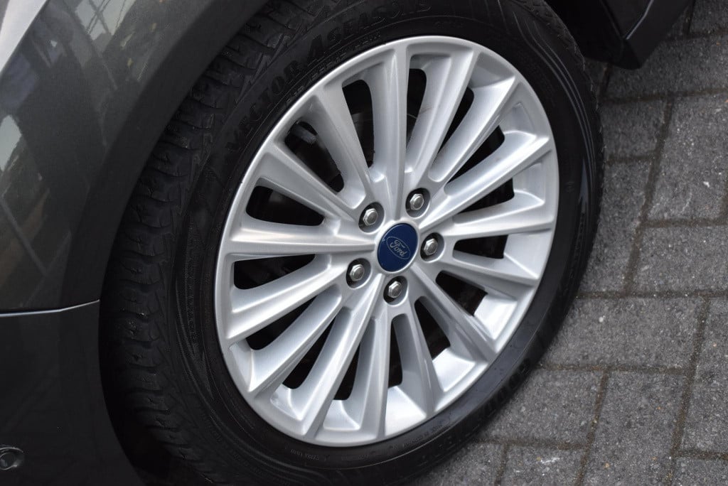 Ford C-max 1.0 titanium | cruise control | trekhaak | parkeersensoren v + a