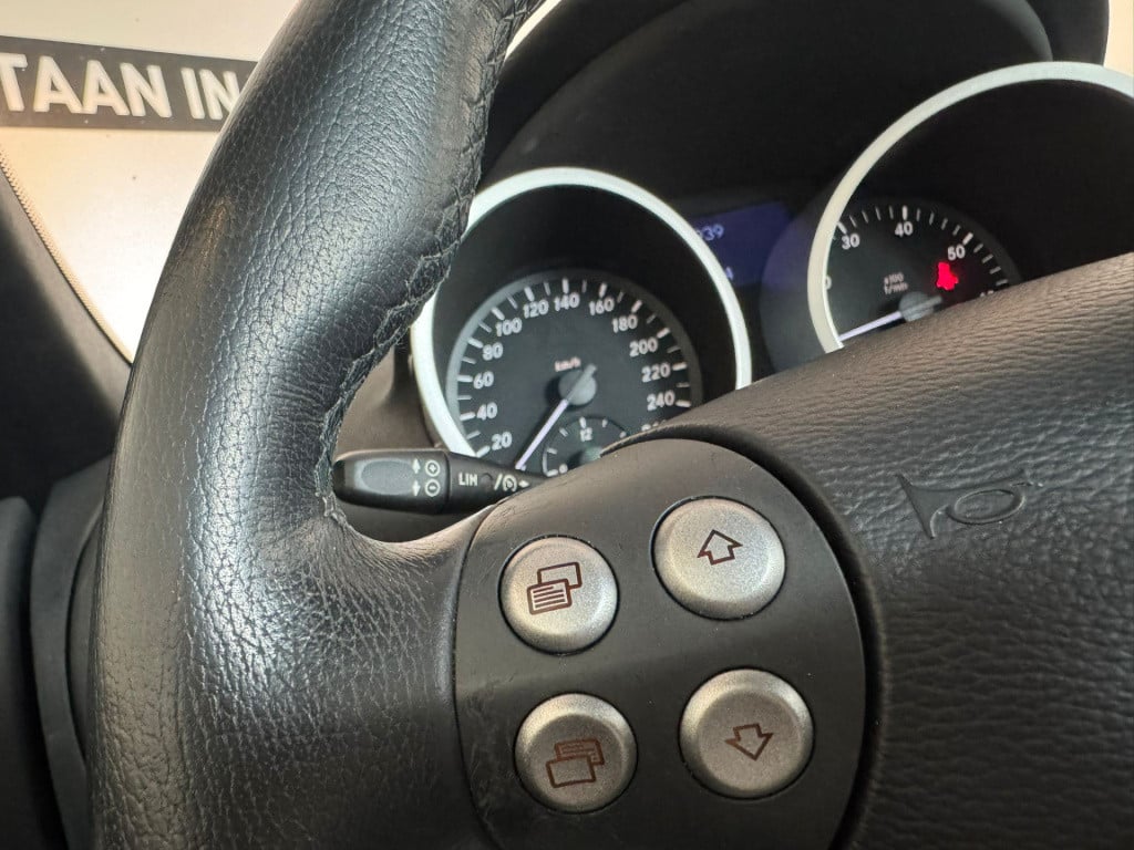 Mercedes-Benz SLK 200 k.