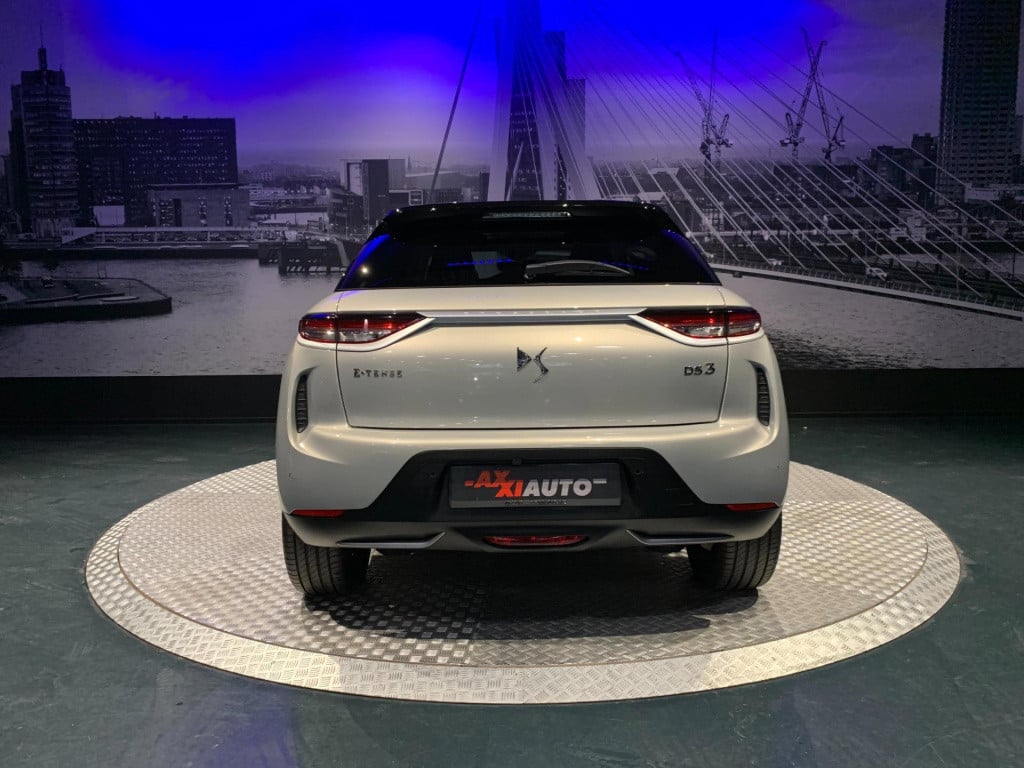 Ds Ds 3 crossback e-tense so chic 50 kwh *leder*appconnect*head-up*camera* 