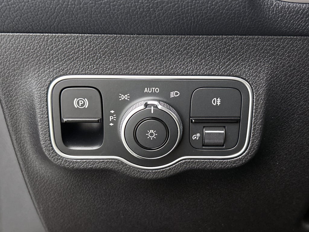 Mercedes-Benz Eqb 250+ business solution 71 kwh | parkeerpakket met achteru