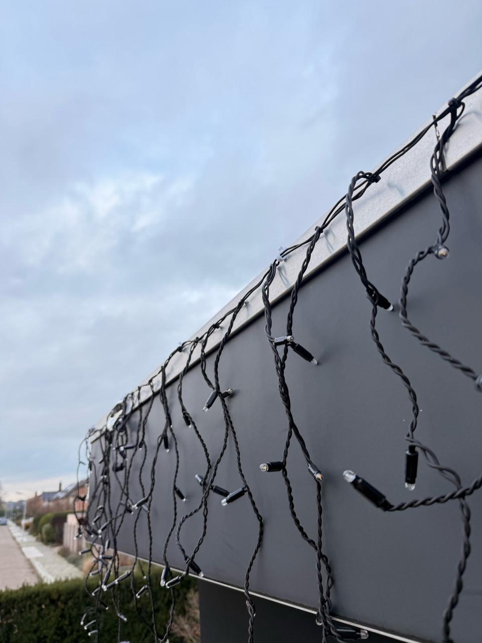 Haakjes voor (kerst)verlichting