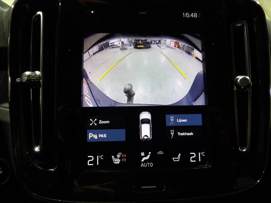 Volvo XC40 t5 plug-in hybrid 262pk aut plus dark