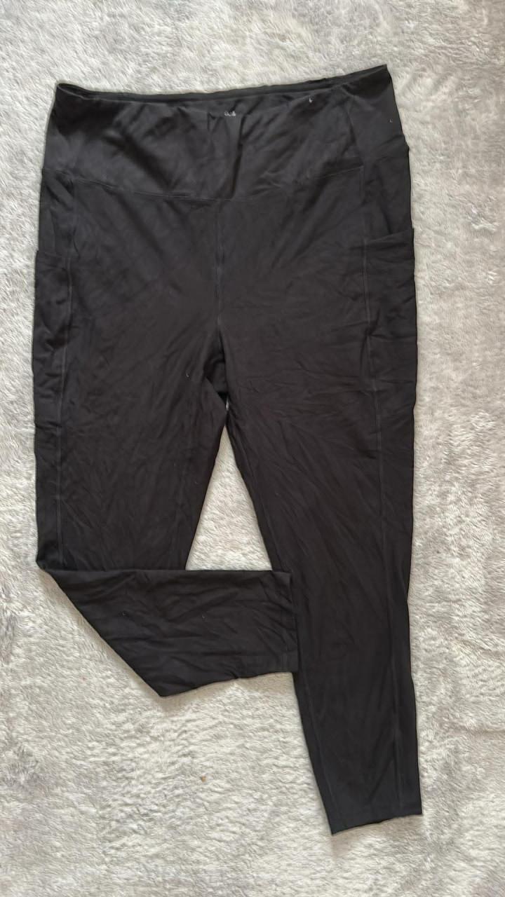 50 stuks REEBOK VROUWENMIX Kleding Koopje