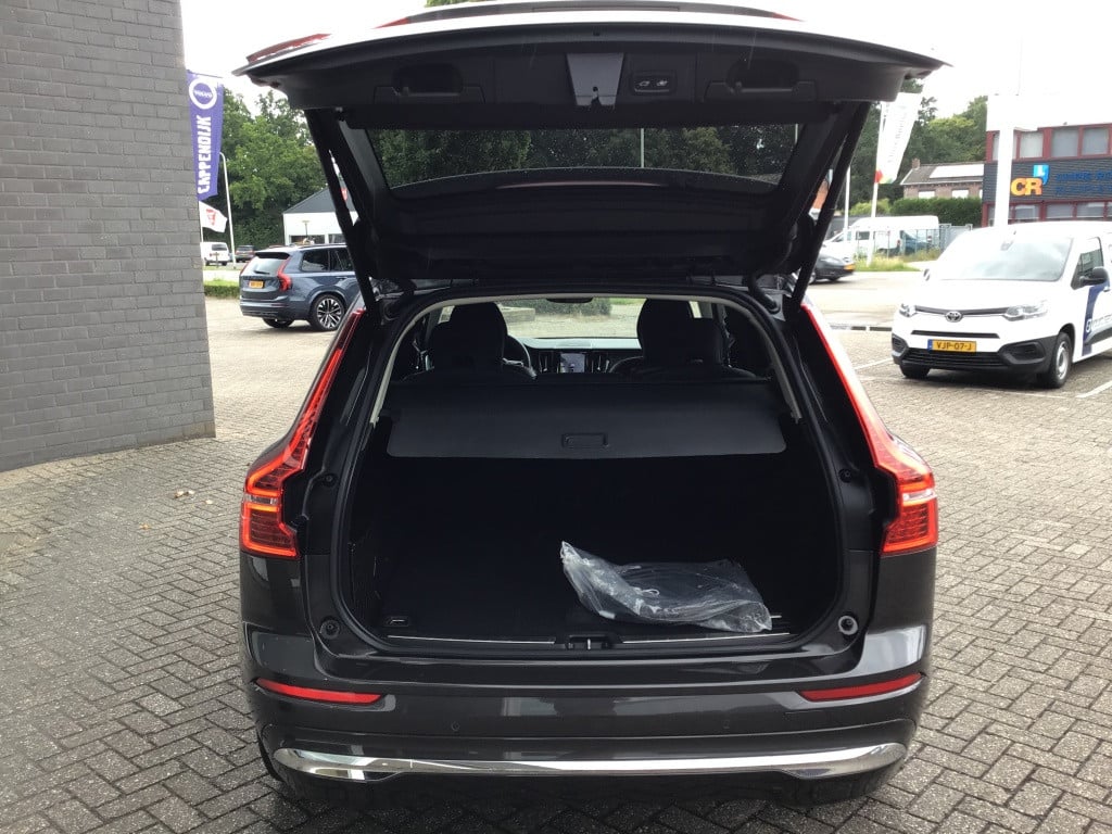 Volvo XC60 2.0 t6 awd plus + bright leder/360 cam./hk premium sound