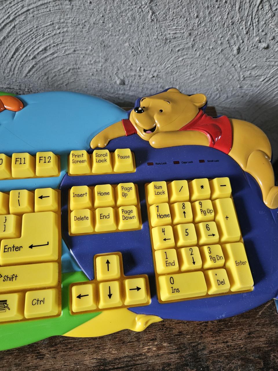 Vintage Microsoft Disney Winnie de Poeh Toetsenbord en Muis