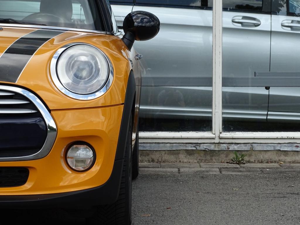 Mini Cooper mini 1.5 chili automaat | hud | pano | led