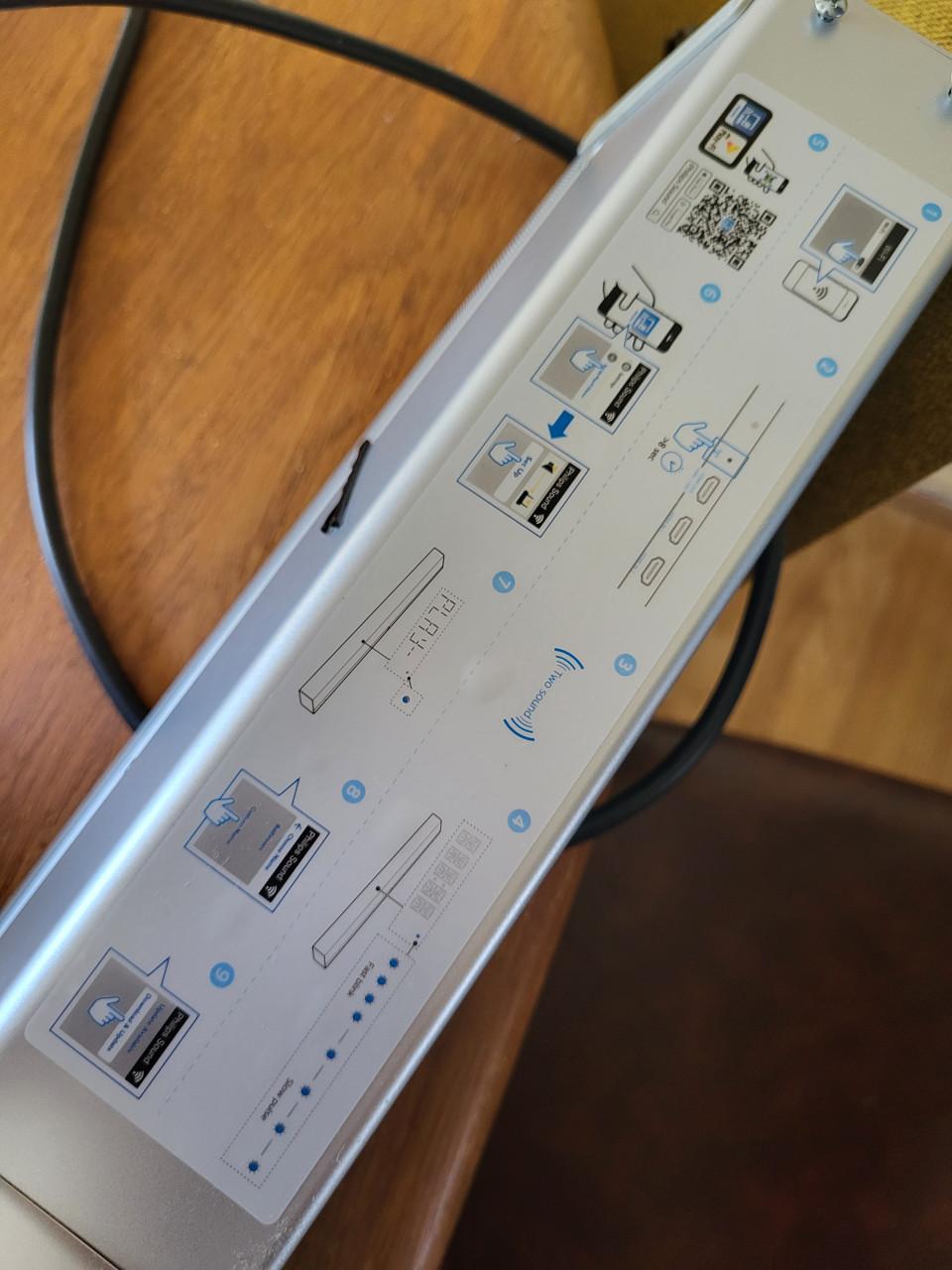 Phillips TAB8505/10 soundbar met draadloze subwoofer 2.1 kanalen.