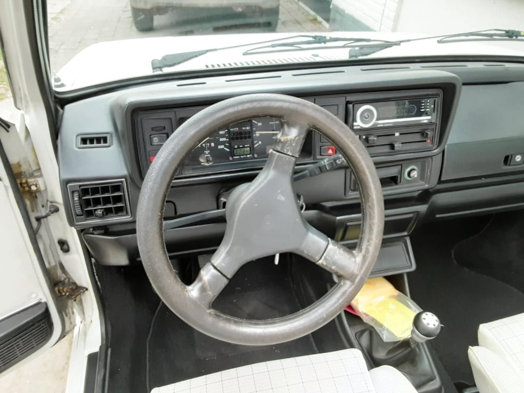 Volkswagen Golf 1.8