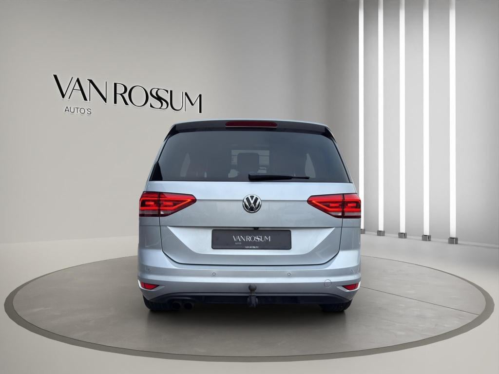 Volkswagen Touran 1.4 tsi highline 7p | panoramadak | camera | wegklaptrekh
