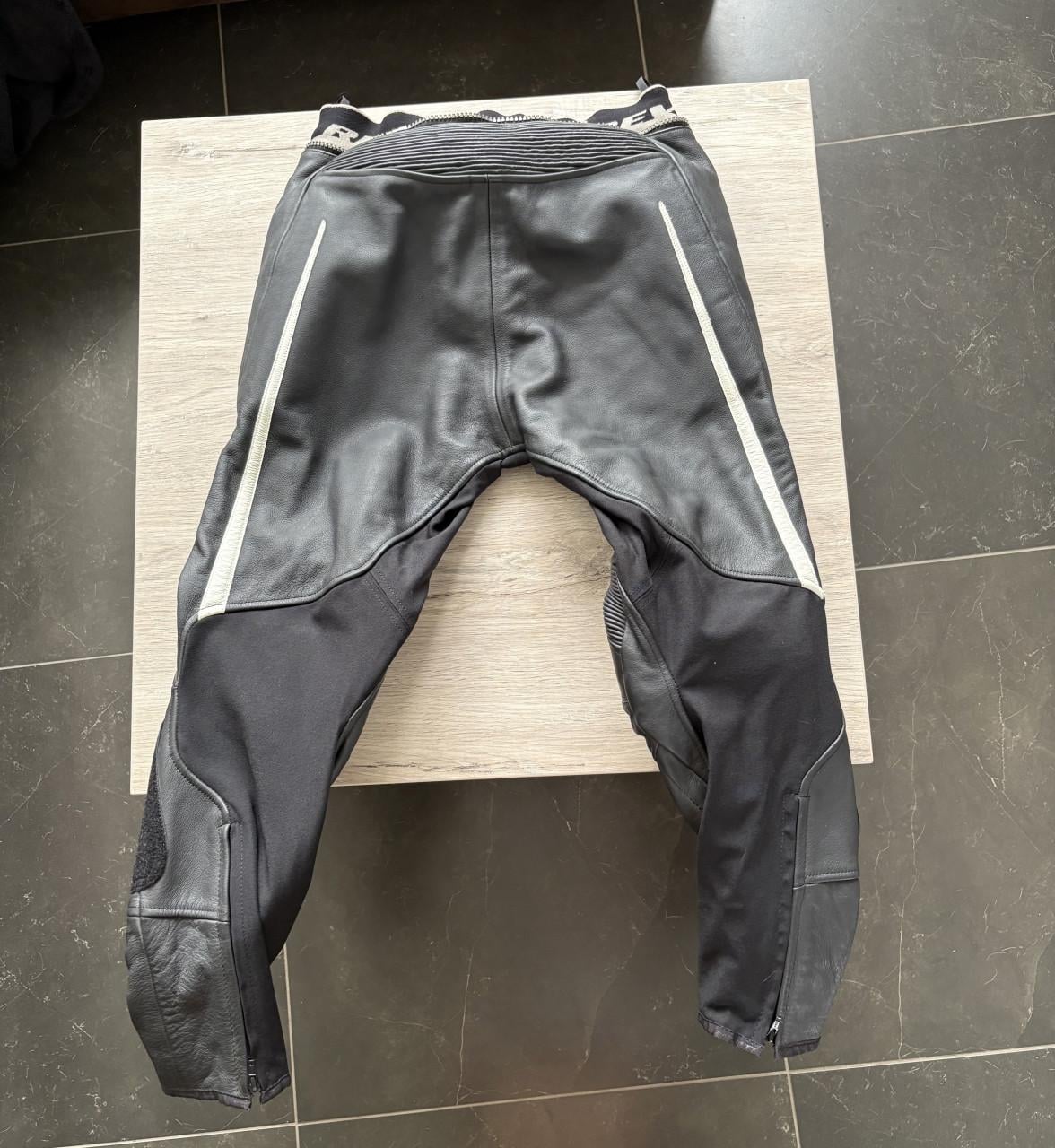 REV’IT dames motorpak 2-delig – jas 42 / broek 40 – leer (ook los te koop)