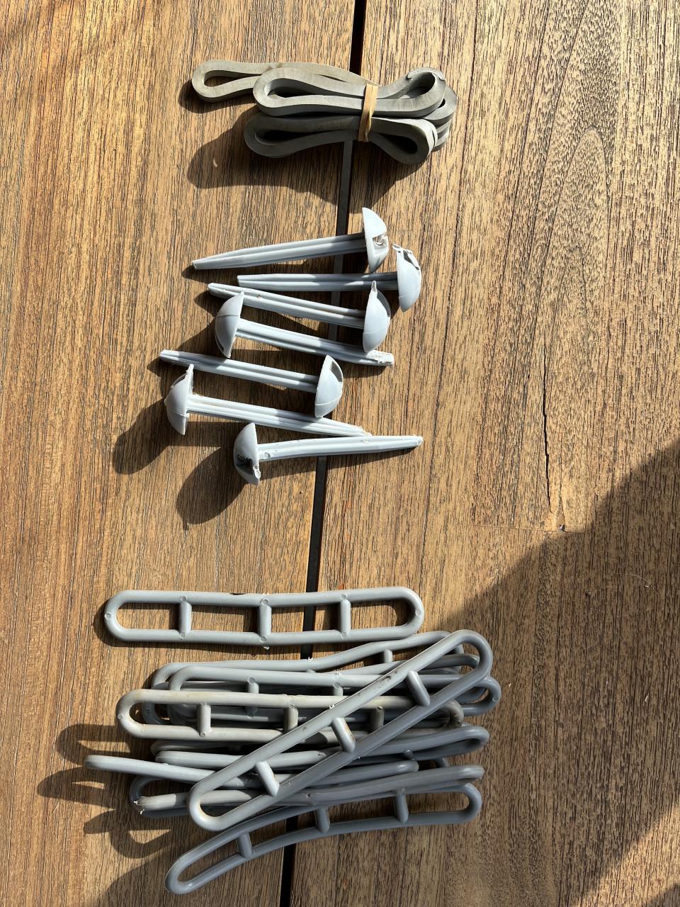 Diverse kleinmateriaal voor de kampeerder