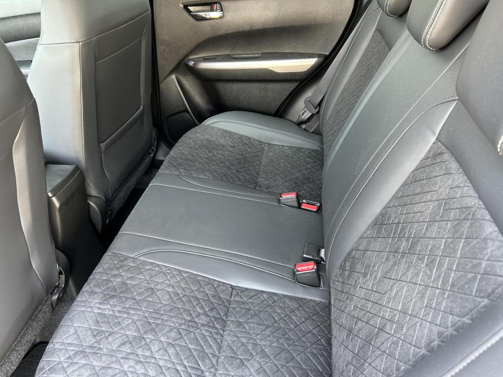 Suzuki Vitara 1.4 boosterjet style smart hybrid
