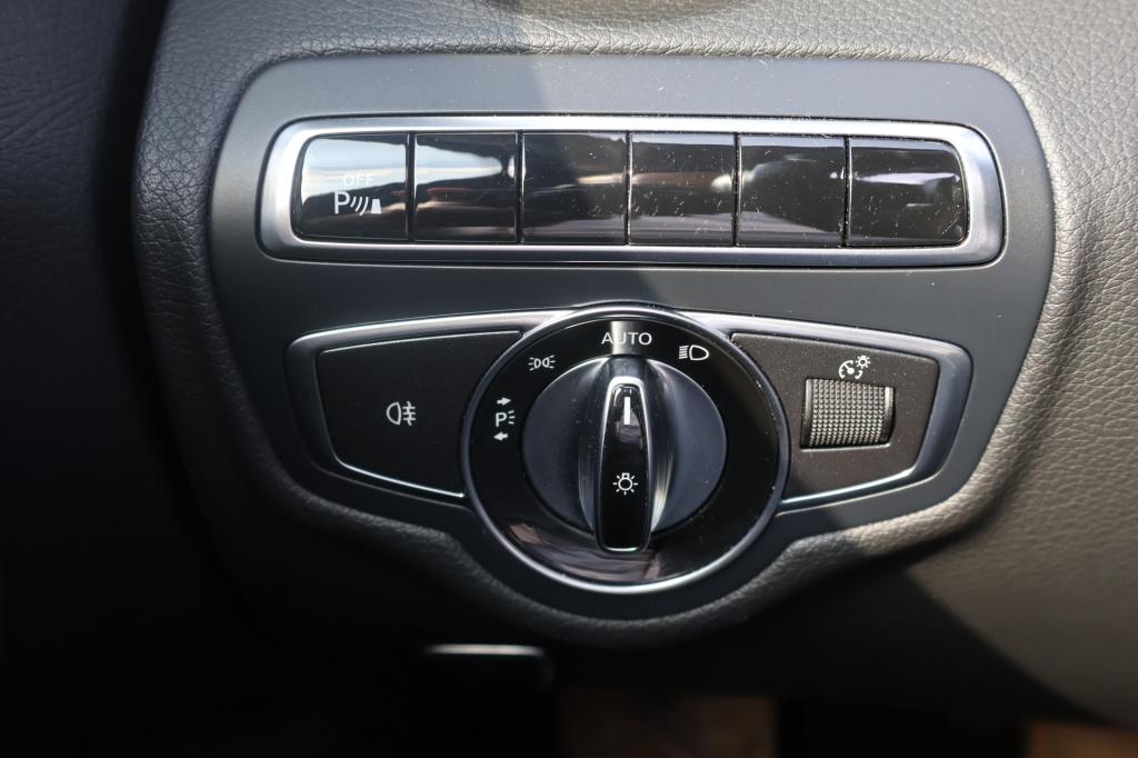 Mercedes-Benz C-Klasse 180 ambition l amg l panoromadak l luchtvering airma