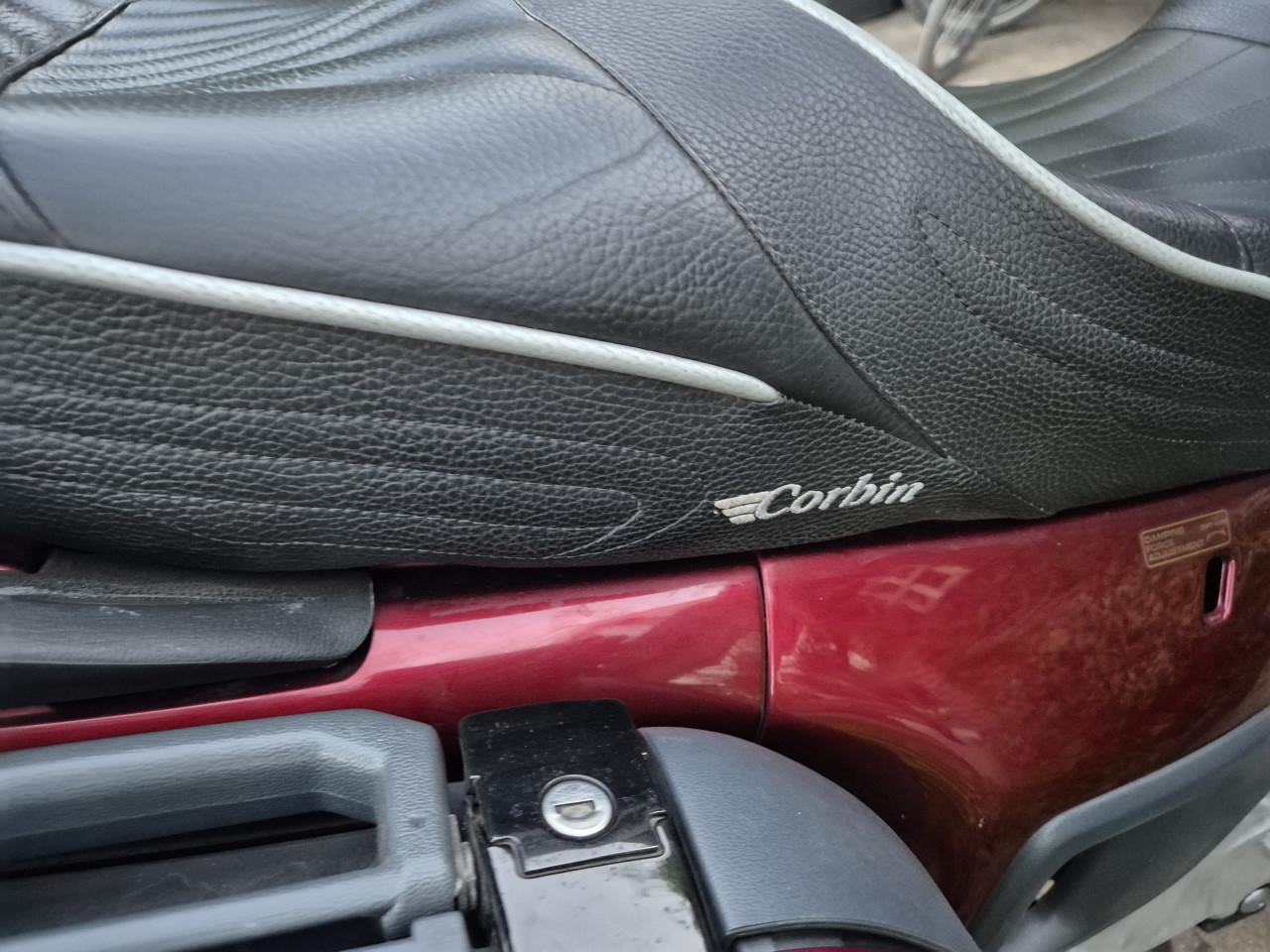 HONDA PAN EUROPEAN ST1100 ABS/TCS 2001 in nieuwstaat