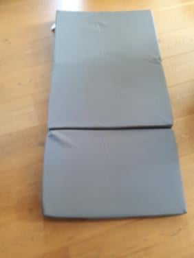 Matras voor campingbedje