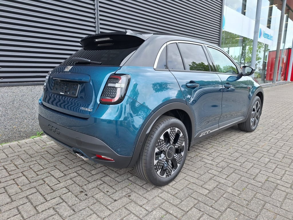 Fiat 600 1.2 hybrid 110 la prima (due colori)