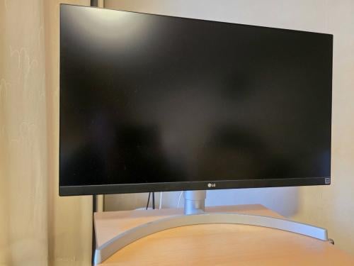 LG 27UL650 27" 4K HDR LED Monitor