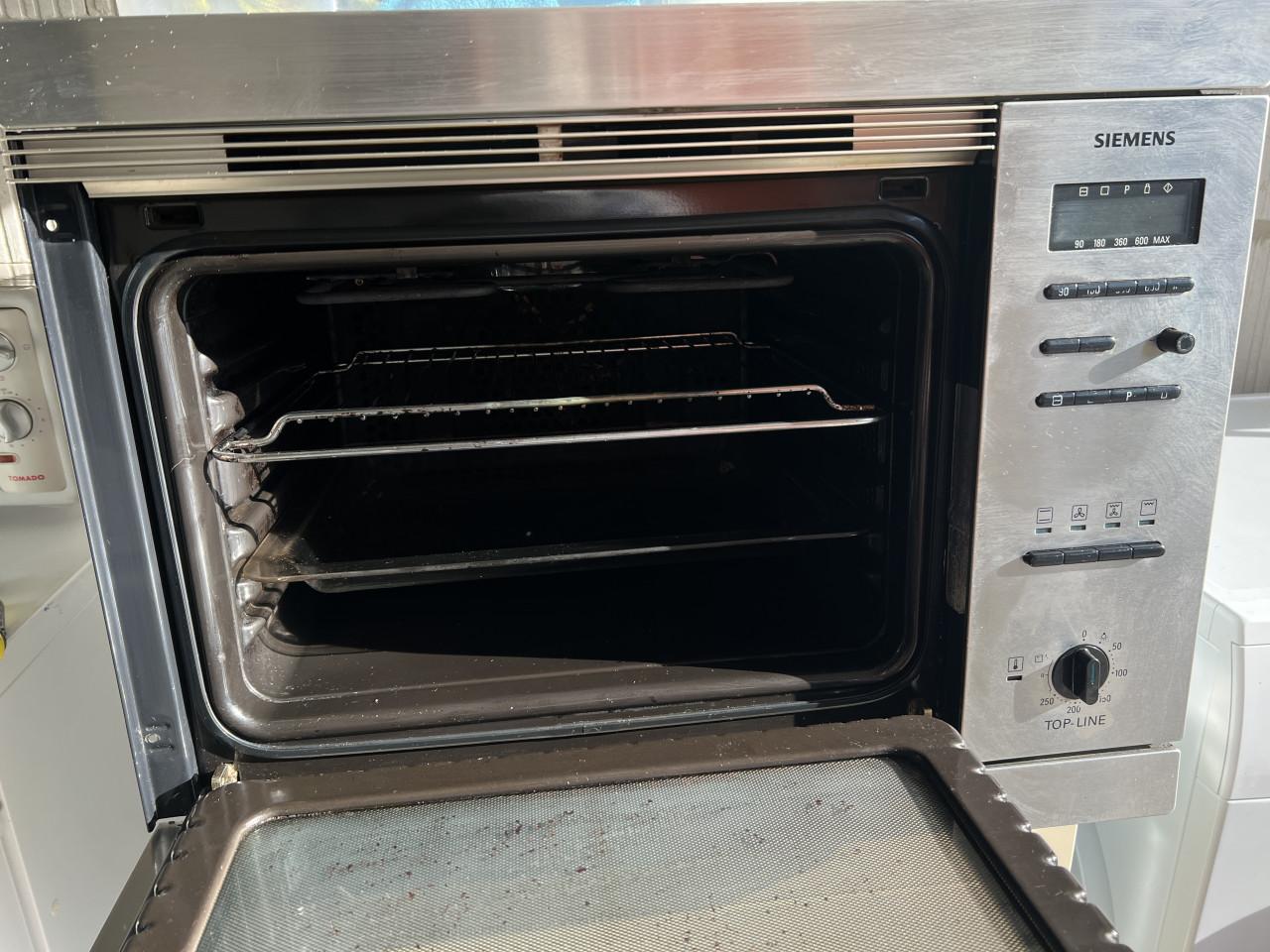 Siemens inbouw combi magnetron hetelucht oven 60x47 cm.. Glazen bakplaat