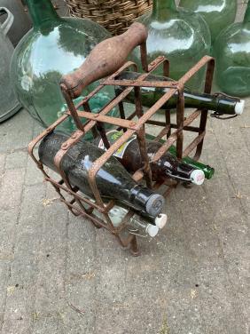 Antiek gesmeed flessenrek