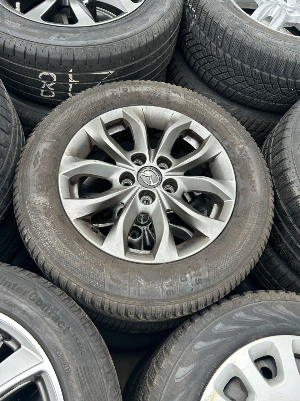 MAZDA ALUMINIUM VELGEN MET KLEBER KRISALPHP3 BANDEN