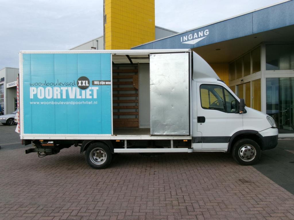 Iveco Daily 35c13 3-zits bakwagen + laadklep euro-5