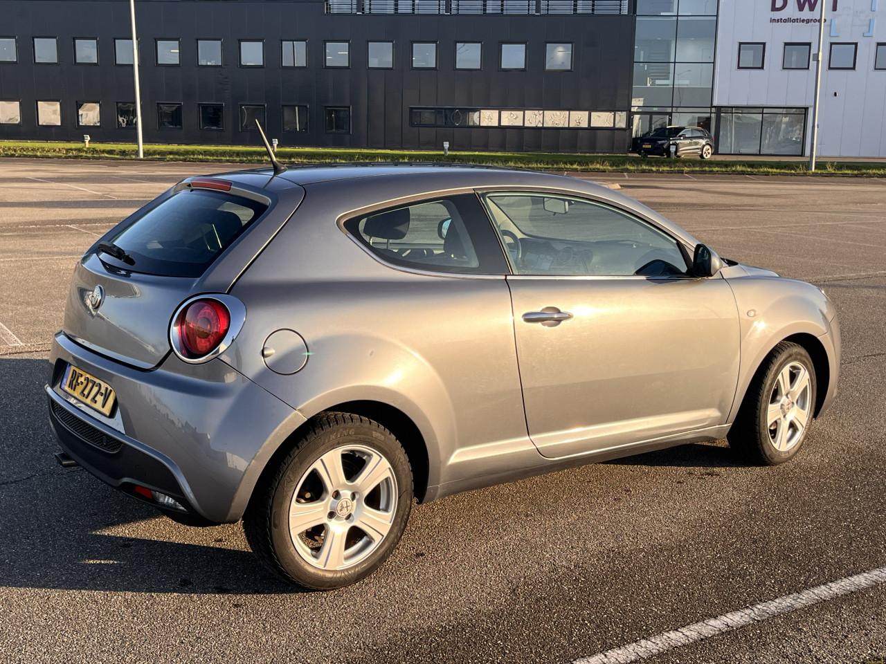 Alfa Romeo MiTo 1.4 16V 2009 Grijs -184.000 km