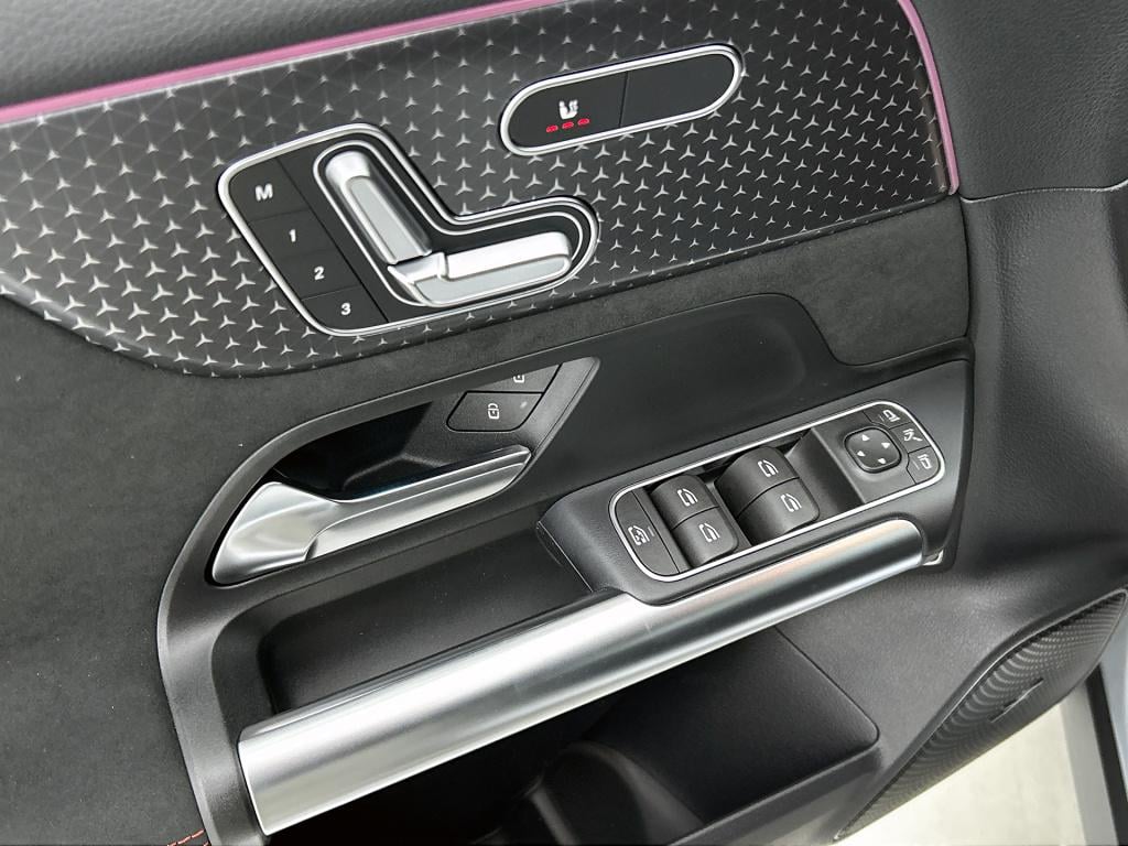 Mercedes-Benz Eqa 250+ business solution amg 71 kwh | trekhaak | nightpakke