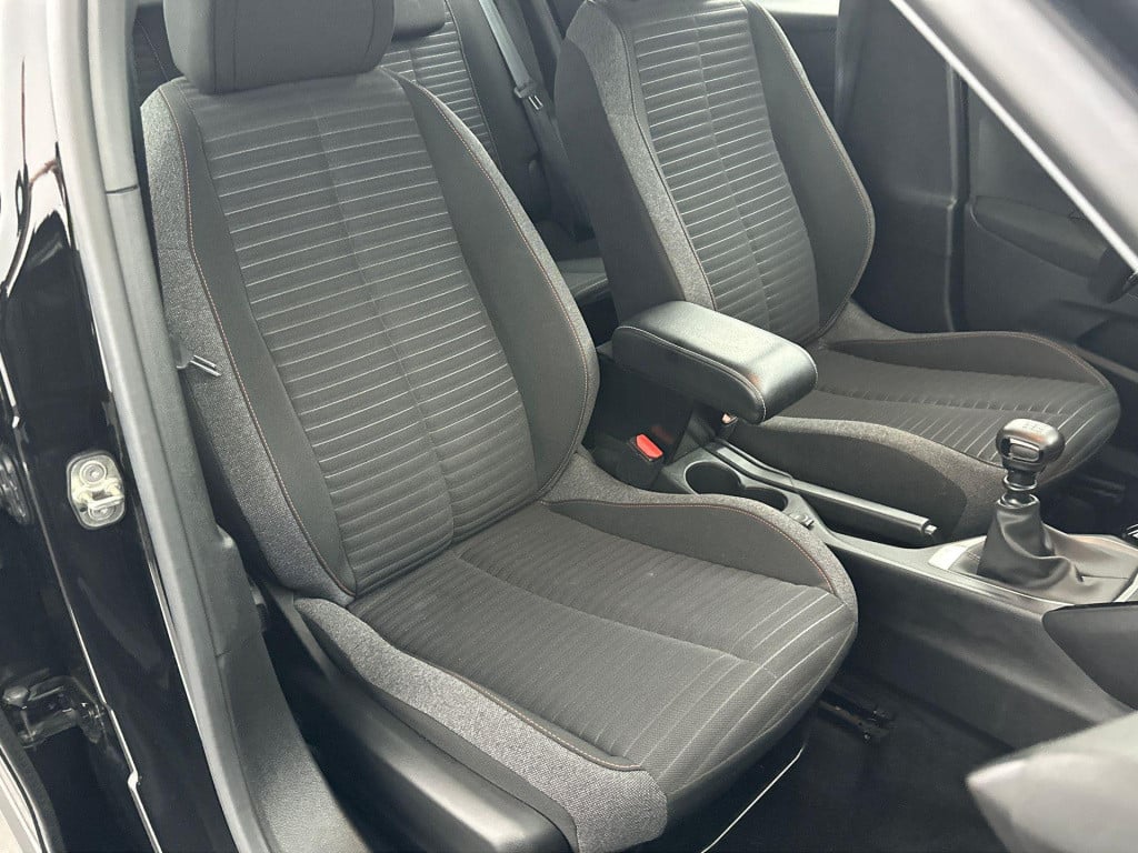 Peugeot 2008 1.2 puretech blue lease active | camera | navigatie | applecar
