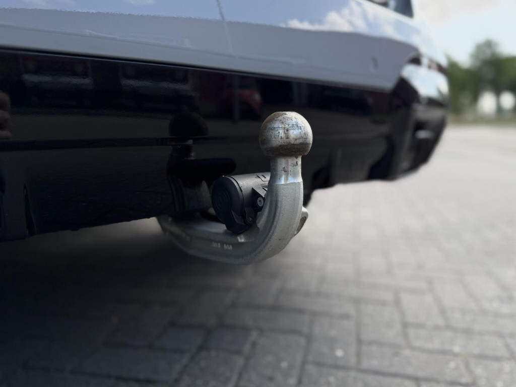 BMW X3 xdrive20i high executive m sport | trekhaak uitklapbaar | navigatie 