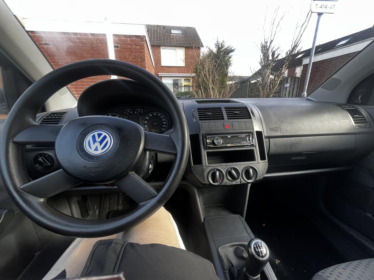 Volkswagen polo 1.2 47KW 2002