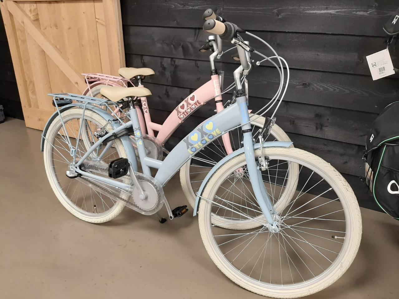 Ruim assortiment nieuwe kinderfietsen van 12 tot 26 inch !