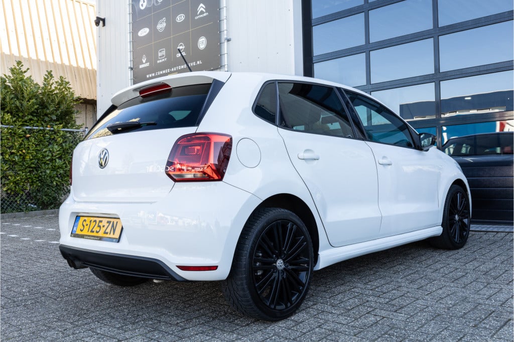 Volkswagen Polo 1.4 tsi bluegt 15pk pano nav 17inch
