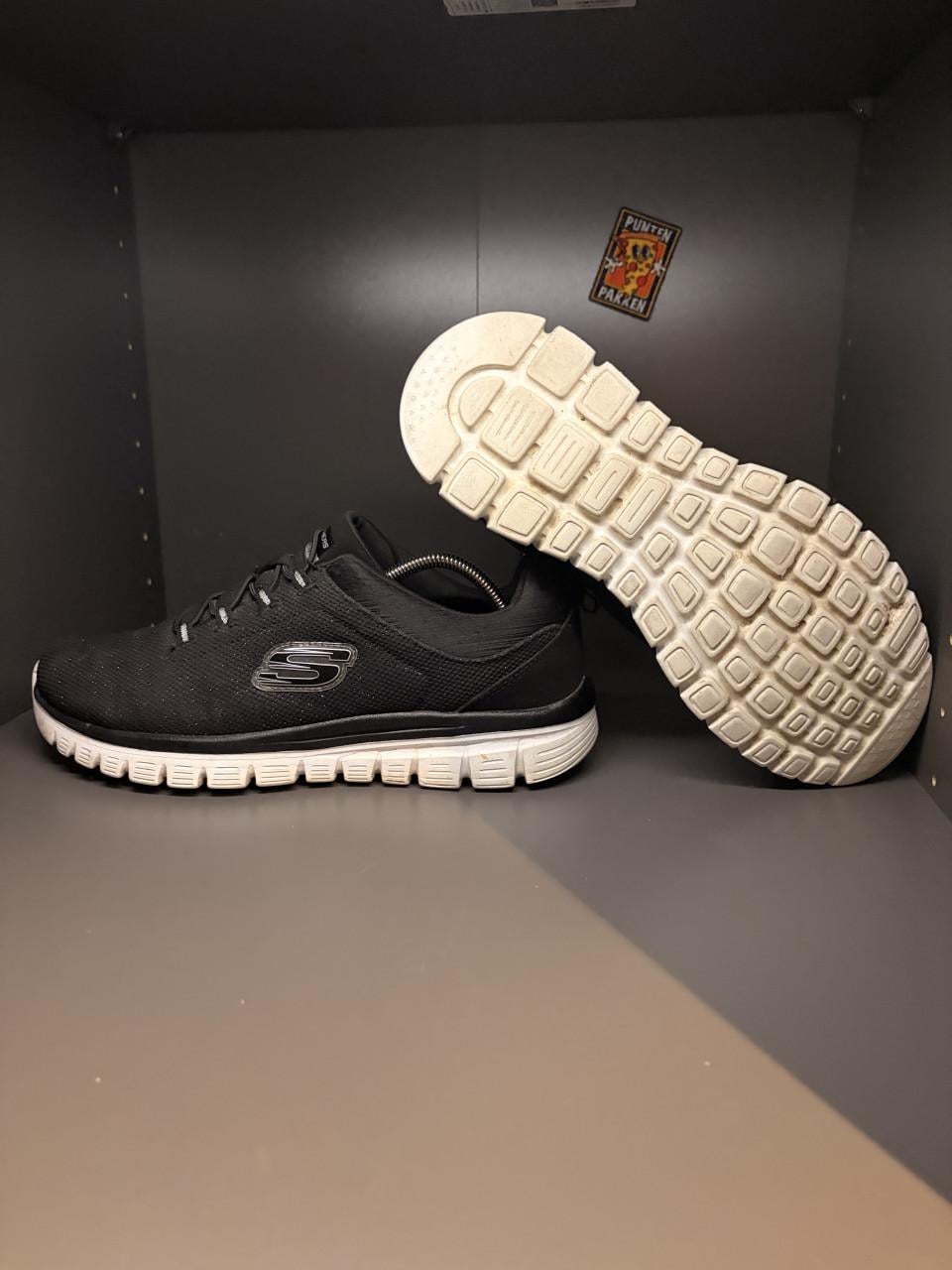 Skecher zwart maat 39