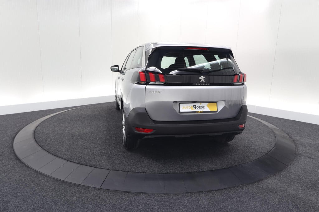 Peugeot 5008 puretech 130 eat8 active pack | 7 zitplaatsen | camera | apple