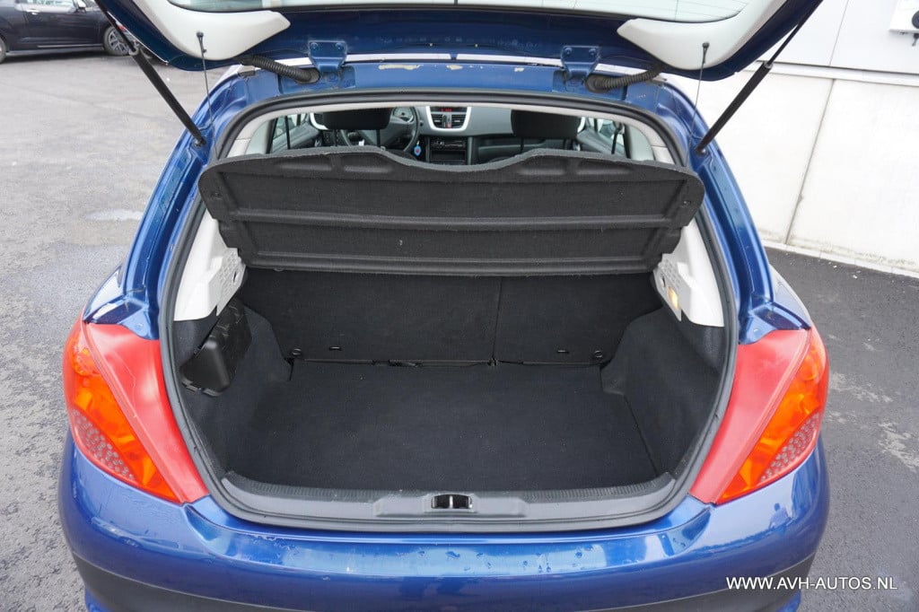 Peugeot 207 1.4 vti cool 'n blue