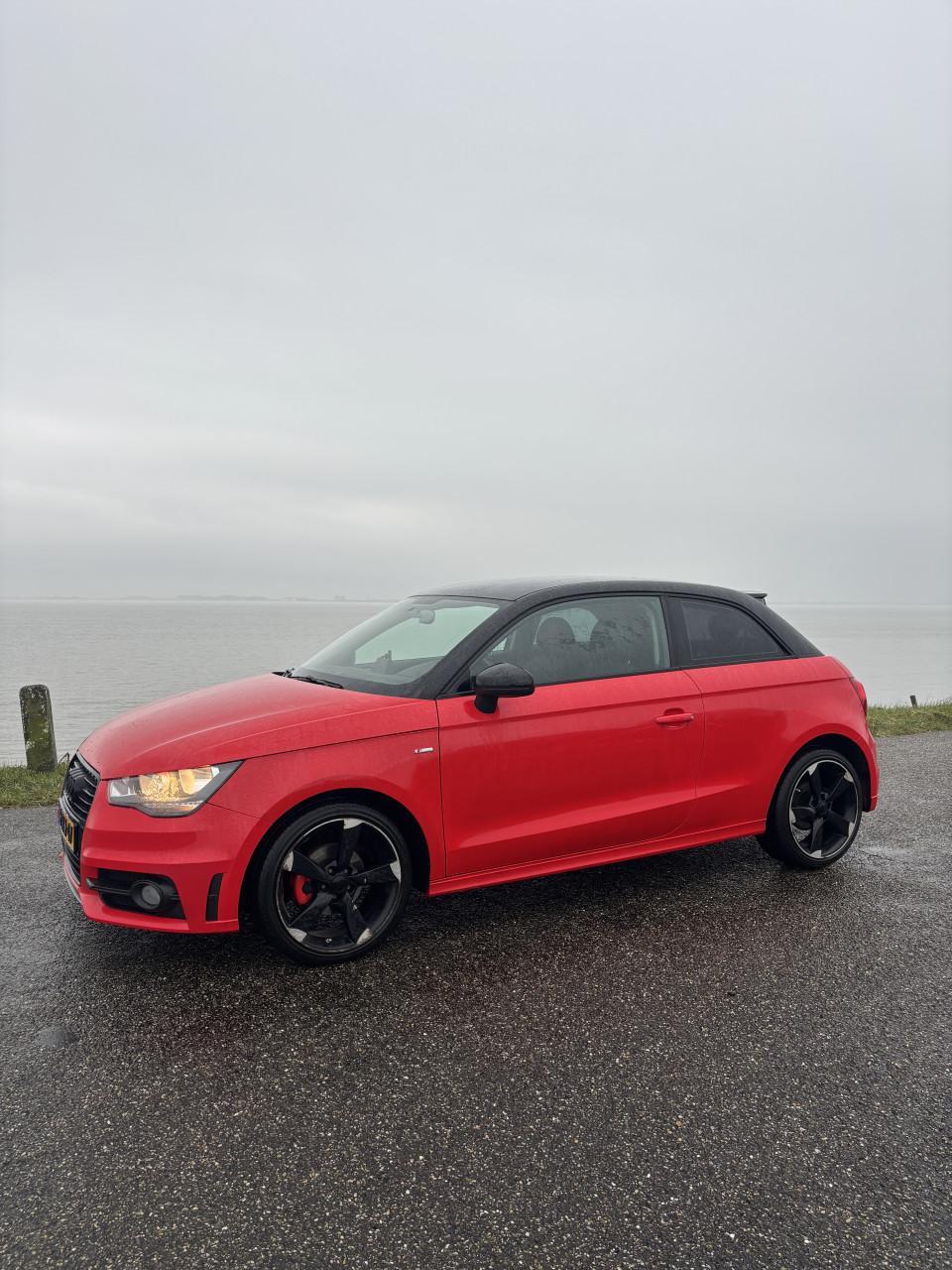 Audi A1 1.2 TFSI Admired S-Line | APK 2027 |