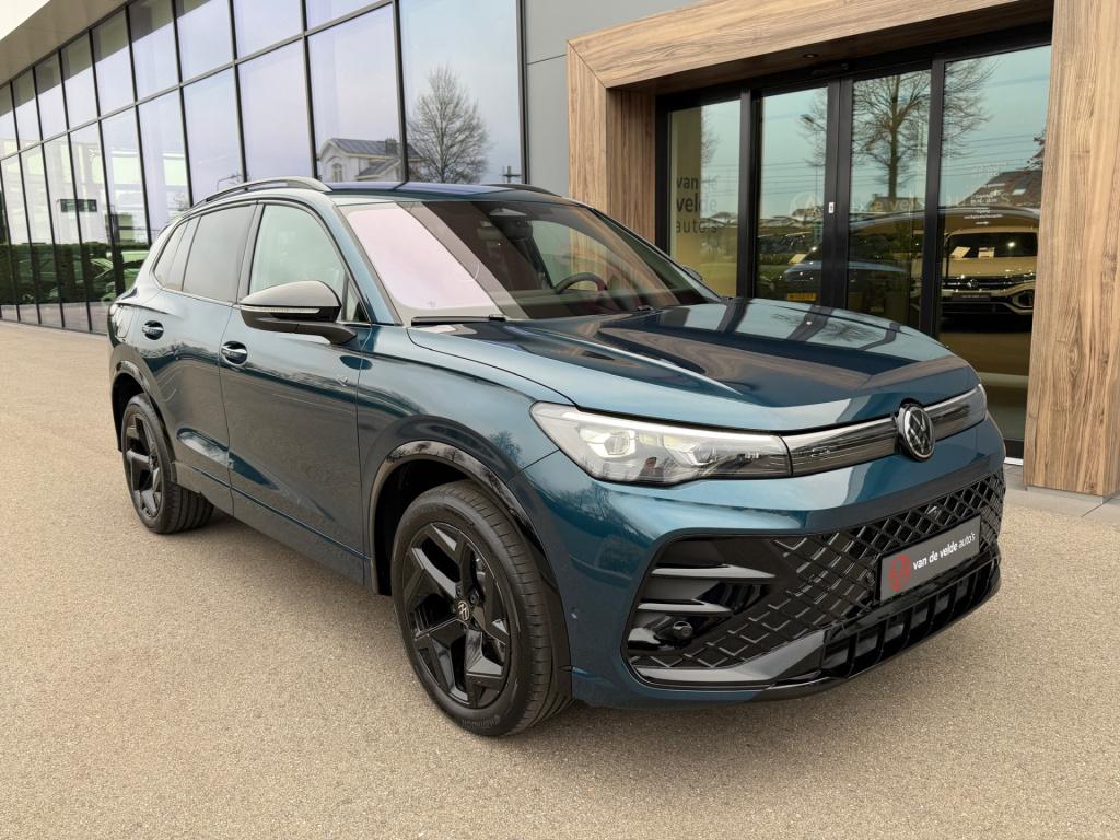 Volkswagen Tiguan 1.5 ehybrid r-line | black line | 360 camera | trekhaak |