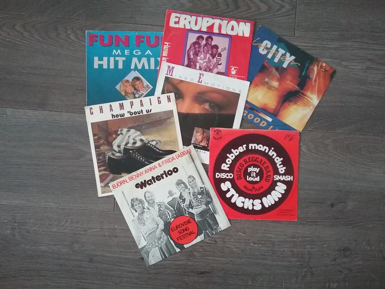 Vinyl Singeltjes te koop GEVRAAGD.