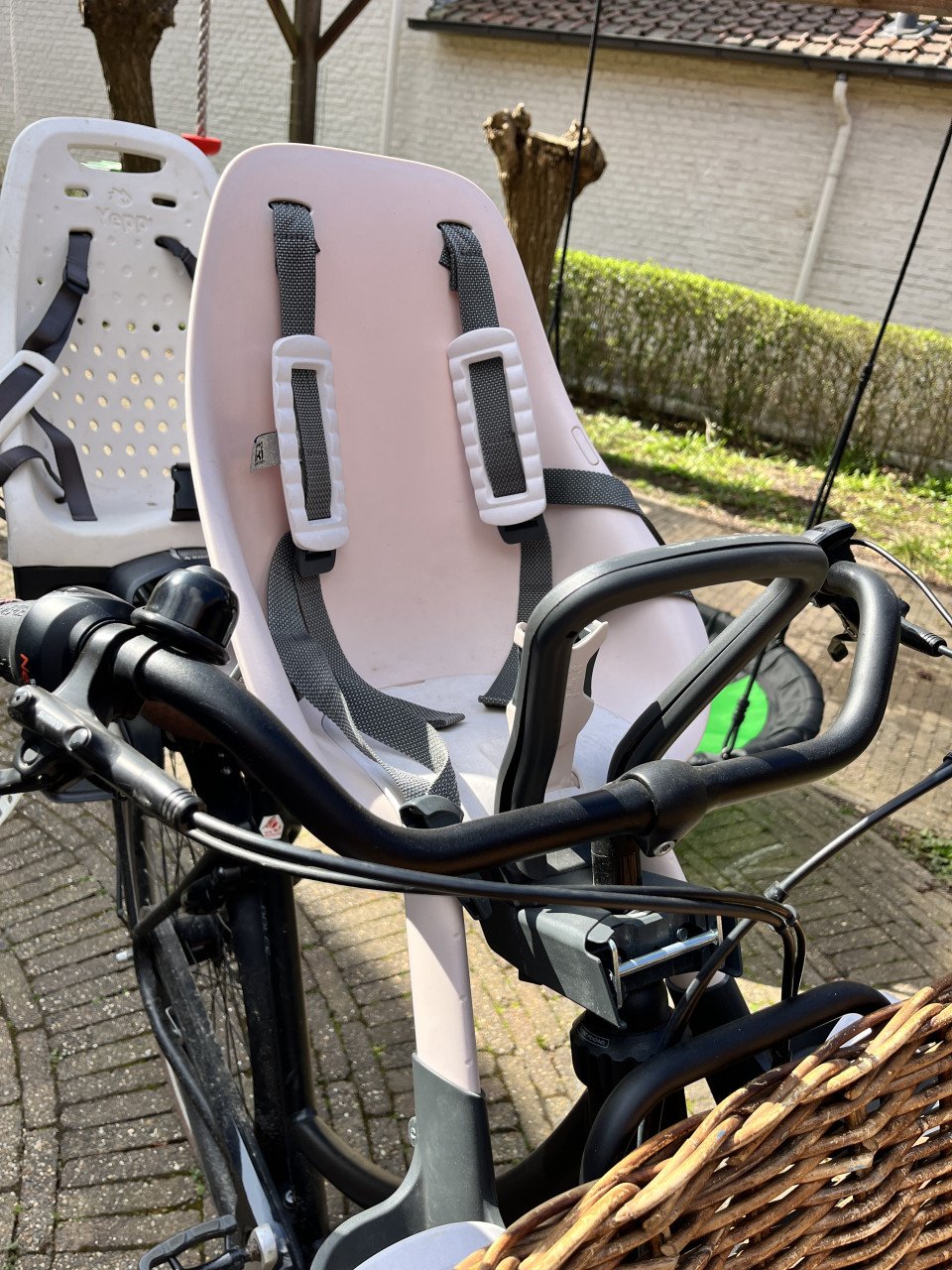 Fietsstoeltje voorop Urban Iki met windscherm