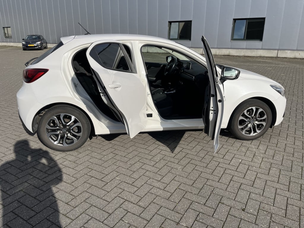Mazda 2 1.5 skyactiv-g90 - 5 gs navi cruise stoelverw